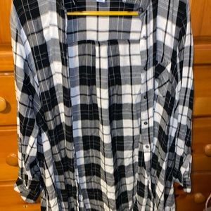 Black and white long flannel